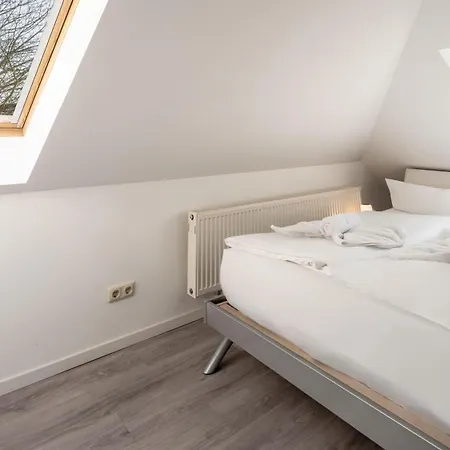 Bernsteinbad-koserow-haus-fuenf-elemente-ferienwohnung-wasser Apartment *